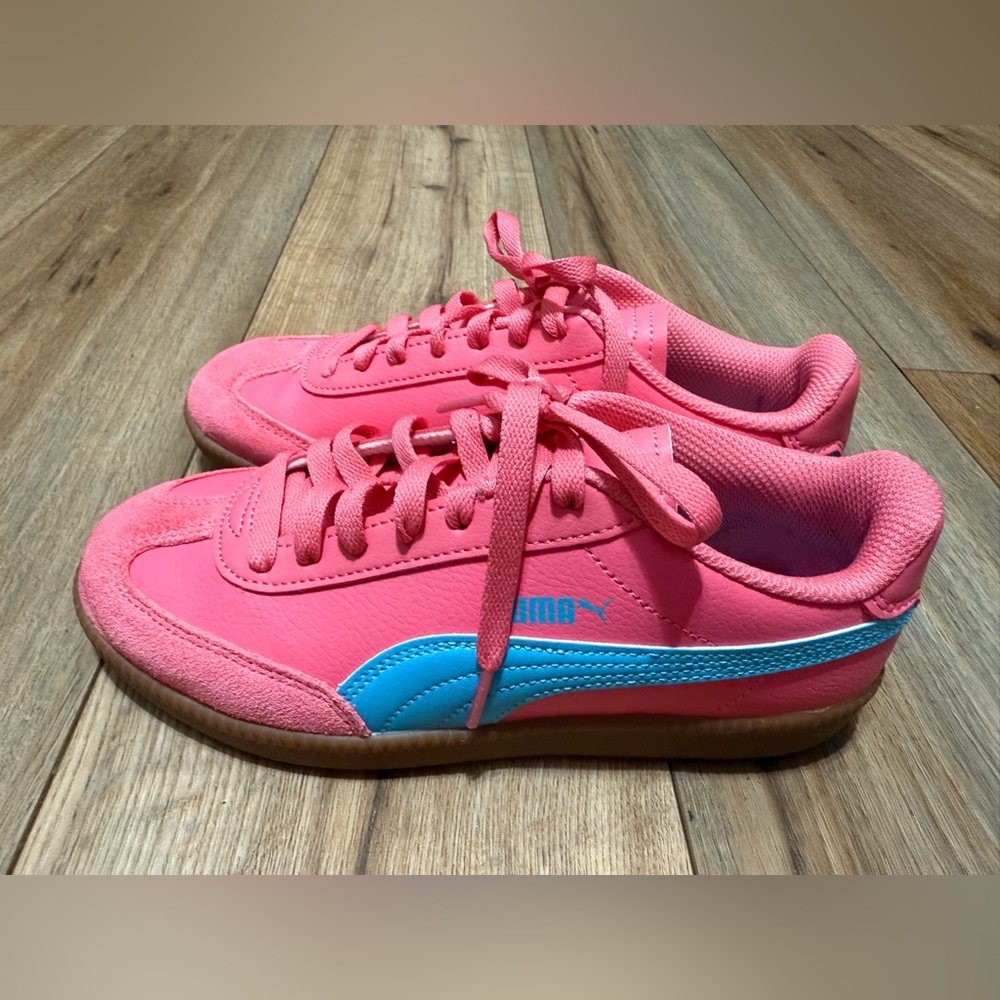 Women’s Puma Club II Era Sneaker Pink & Blue Size 7